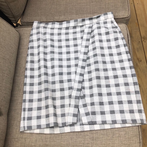 Cabi Spring 18 Valencia skirt - Picture 2 of 3